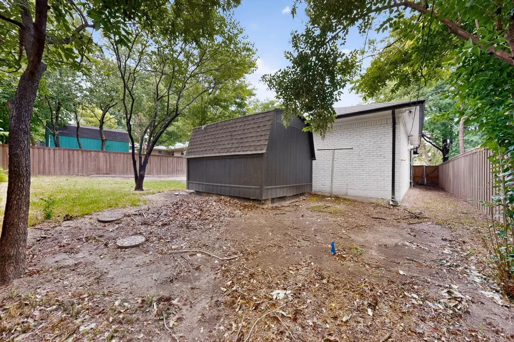 2330 Cody Drive Dallas TX 75228