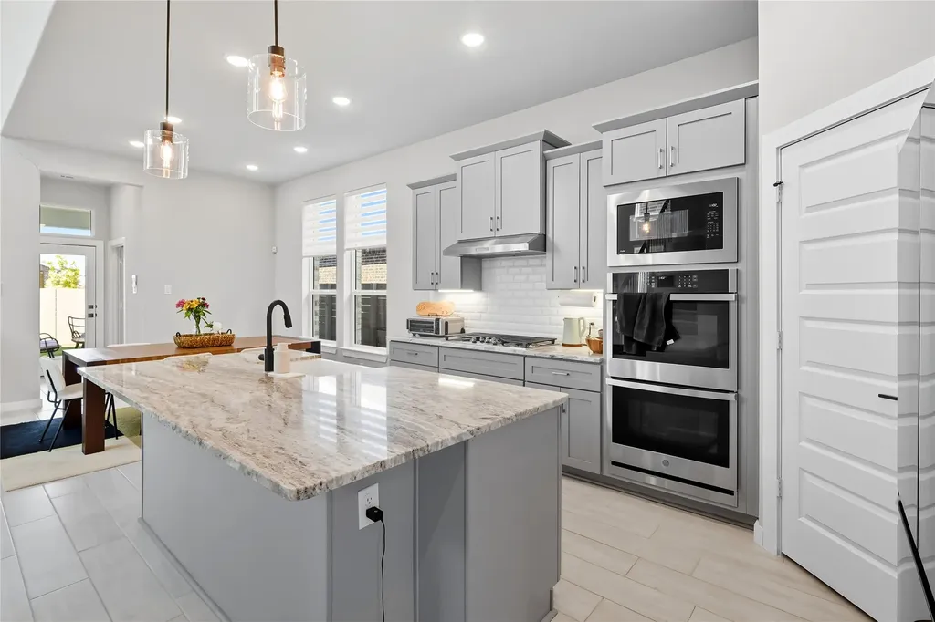 3313 The Commons Parkway Sachse TX 75048