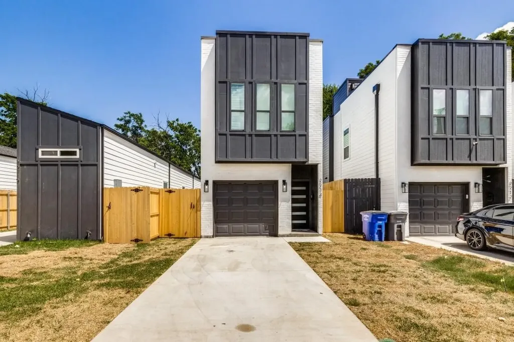 2214 Dyson Street Dallas TX 75215