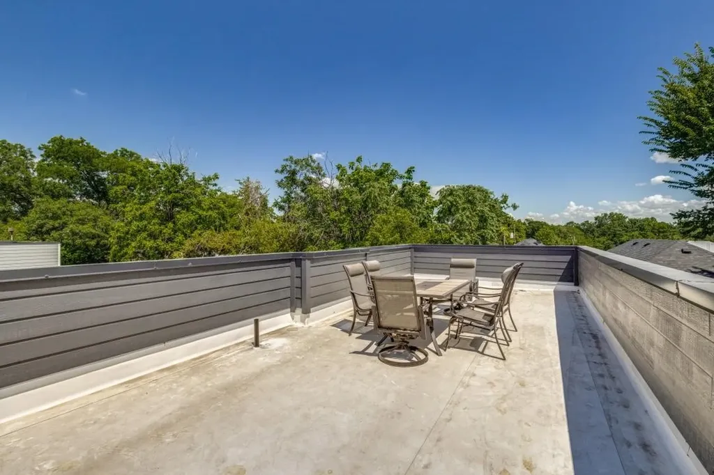 2214 Dyson Street Dallas TX 75215