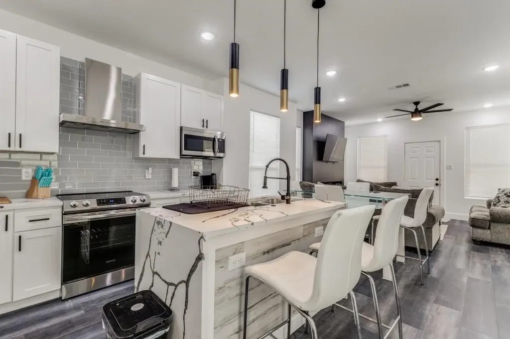 2214 Dyson Street Dallas TX 75215