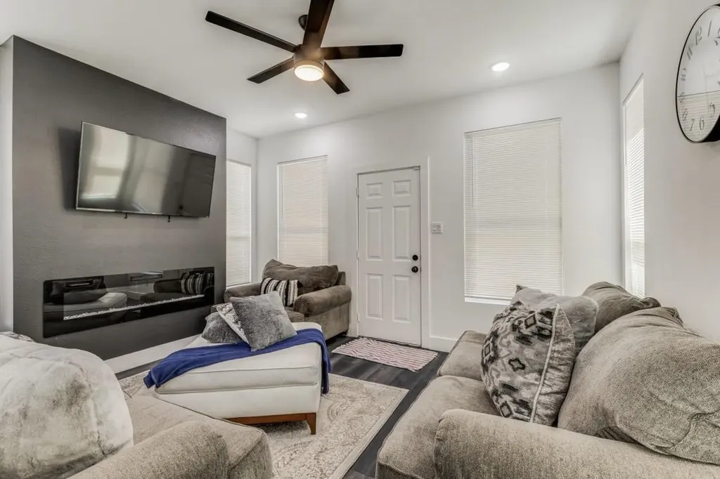 2214 Dyson Street Dallas TX 75215