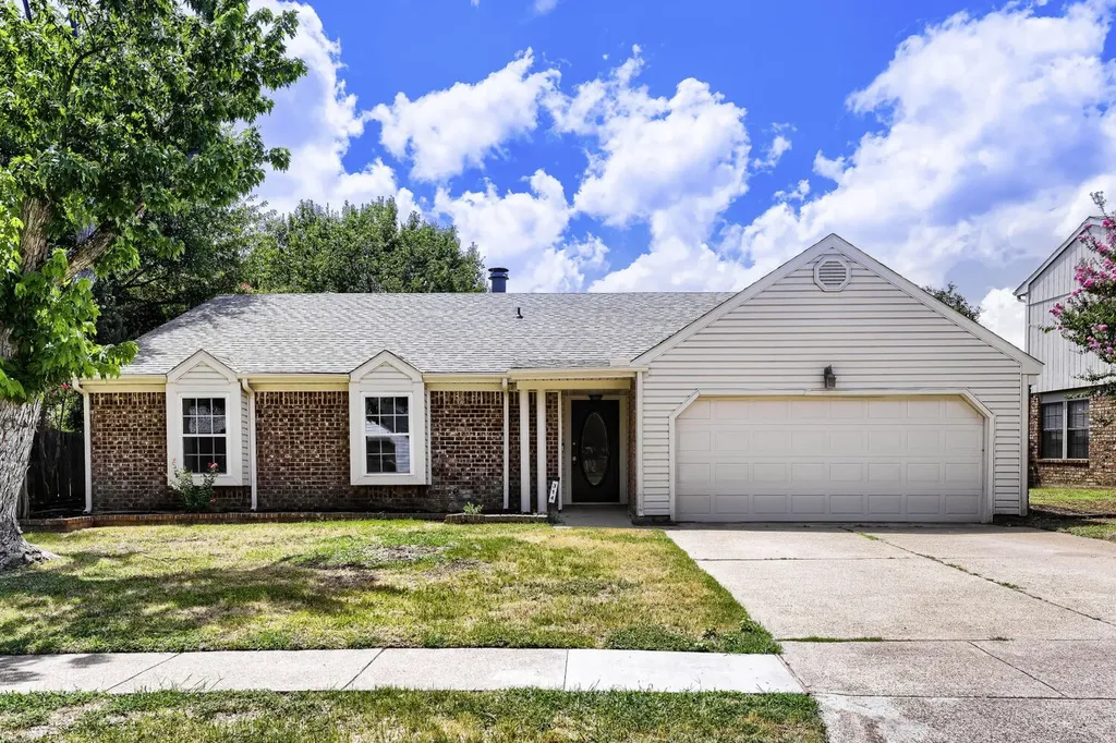 314 Sandlewood Lane Euless TX 76039