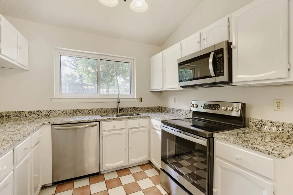 314 Sandlewood Lane Euless TX 76039