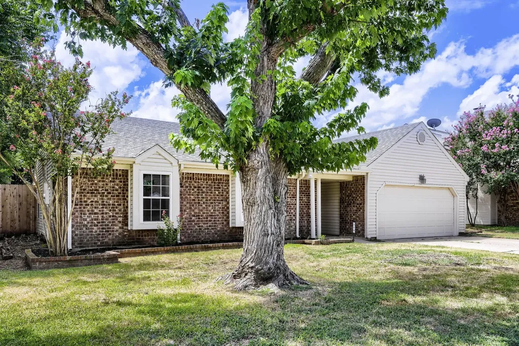 314 Sandlewood Lane Euless TX 76039