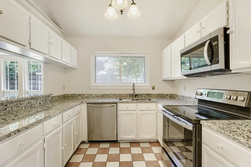 314 Sandlewood Lane Euless TX 76039