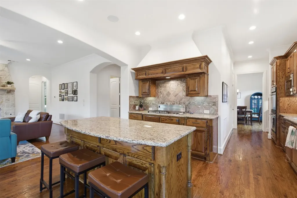 9155 Parson Drive Lantana TX 76226