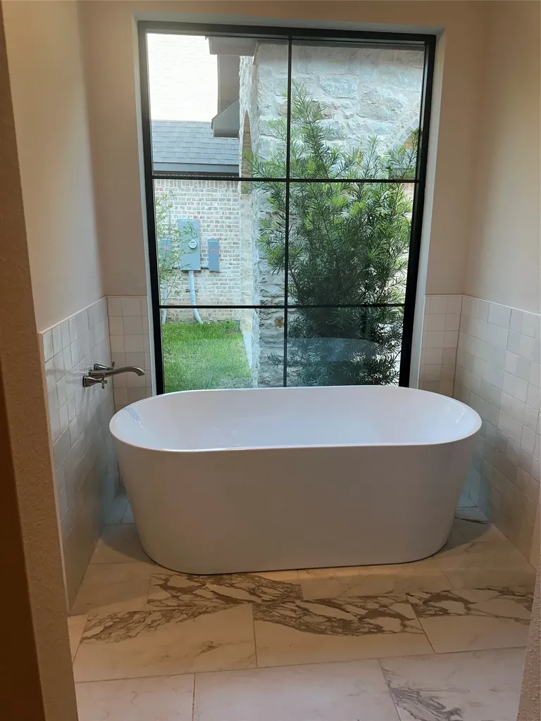 1136 Queen Elizabeth Drive Mcgregor TX 76657