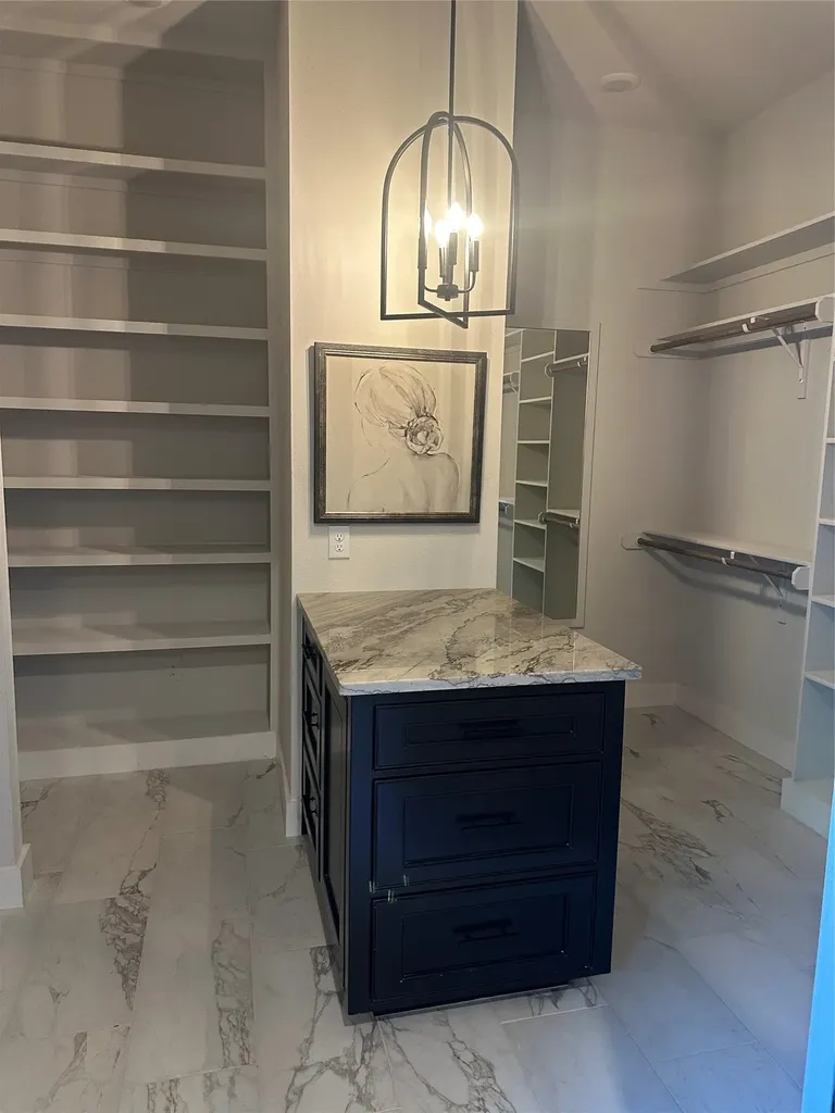 1136 Queen Elizabeth Drive Mcgregor TX 76657
