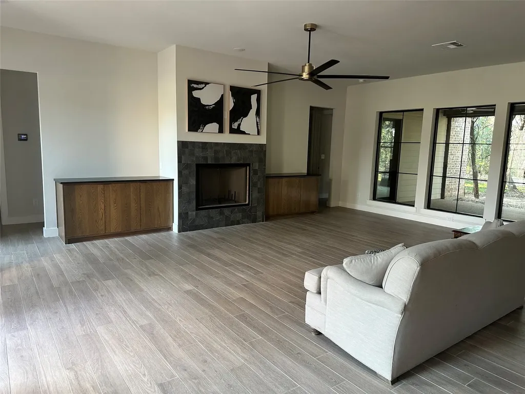 1136 Queen Elizabeth Drive Mcgregor TX 76657