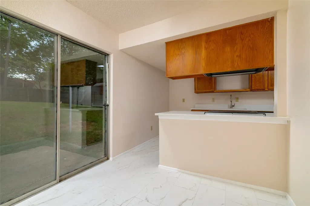 6410 Springfield Drive Arlington TX 76016