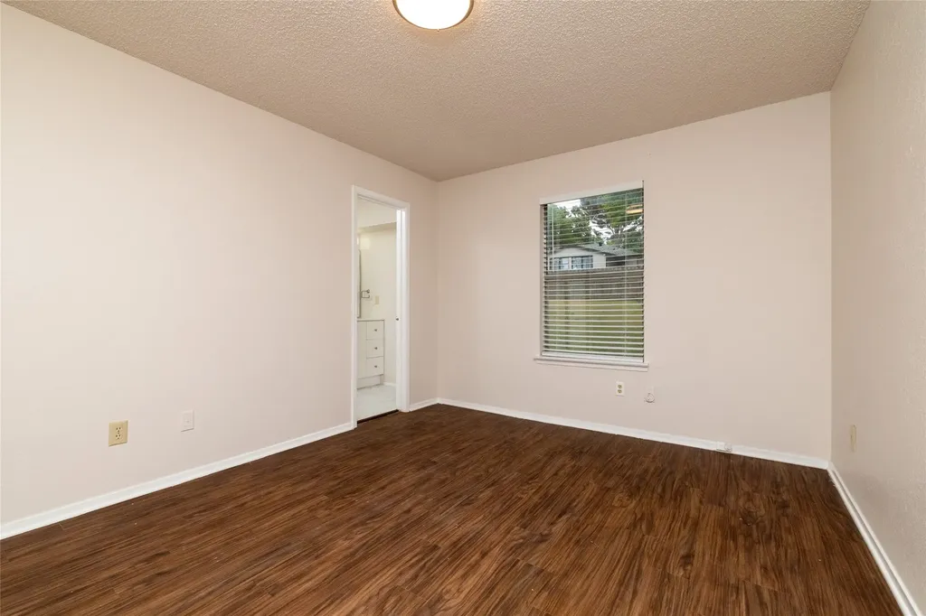 6410 Springfield Drive Arlington TX 76016