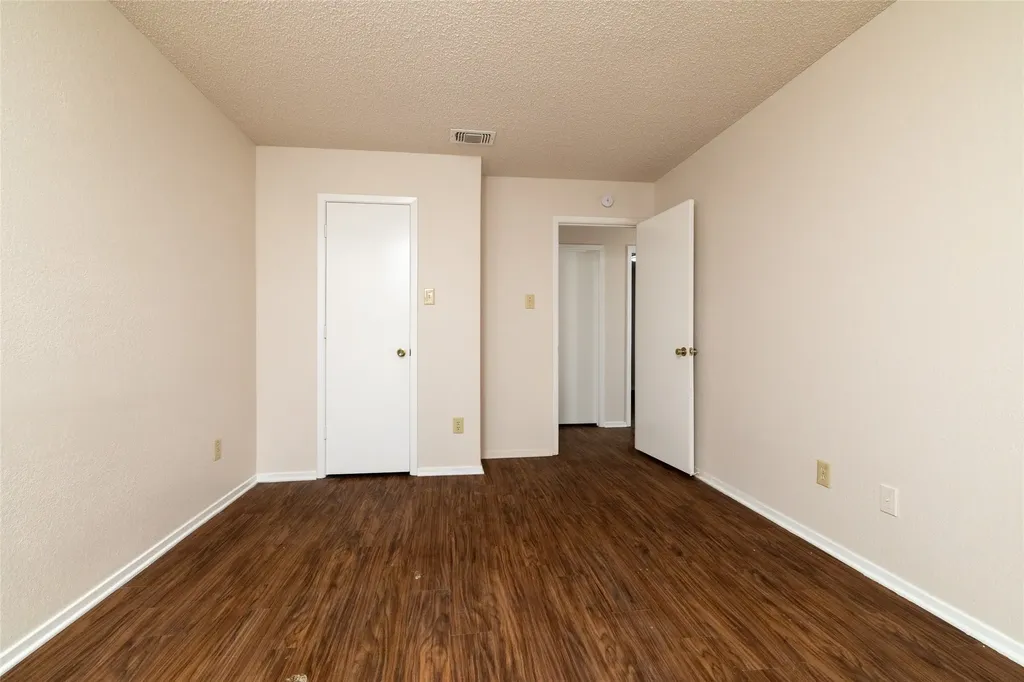 6410 Springfield Drive Arlington TX 76016