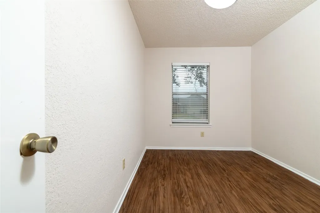 6410 Springfield Drive Arlington TX 76016