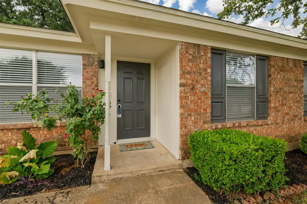 6410 Springfield Drive Arlington TX 76016