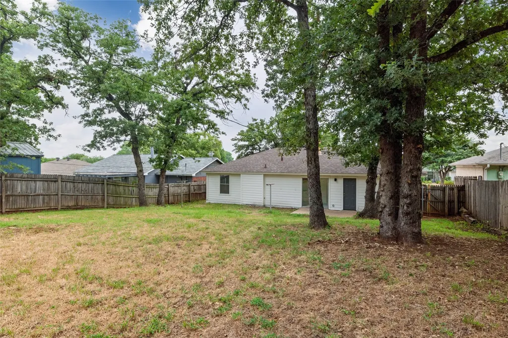 6410 Springfield Drive Arlington TX 76016