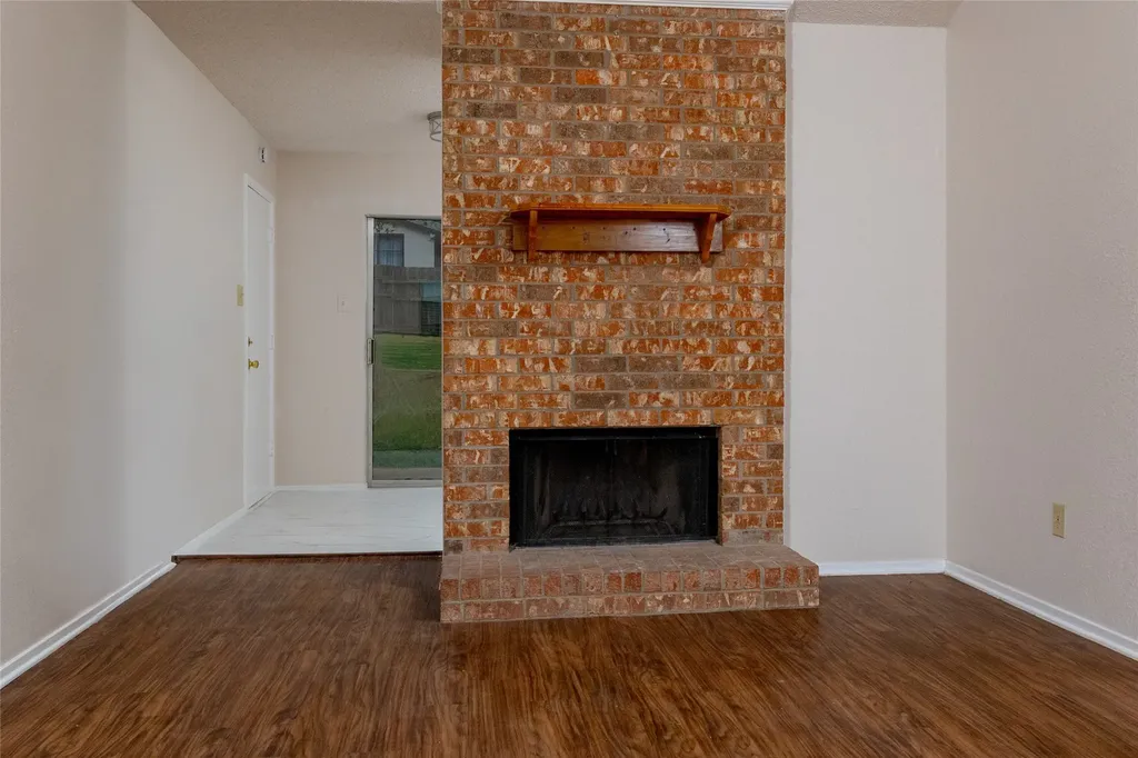 6410 Springfield Drive Arlington TX 76016