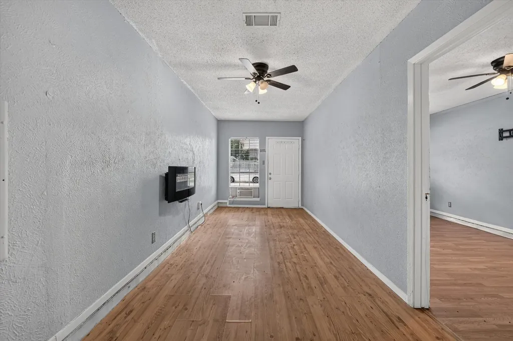 210 Nettletree Street Arlington TX 76018