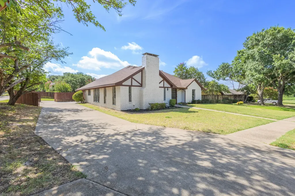 1724 Cordoba Court Plano TX 75074
