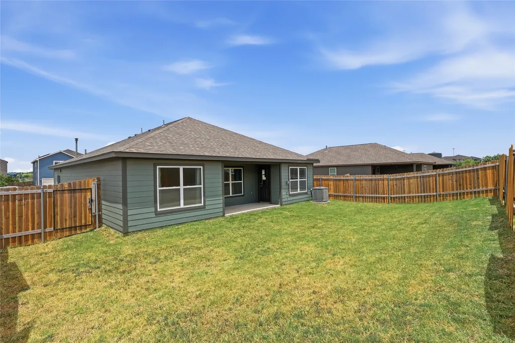 2405 Stillwater Drive Ponder TX 76259