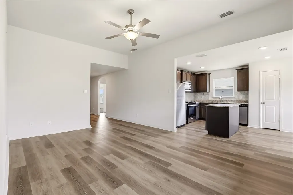 2405 Stillwater Drive Ponder TX 76259