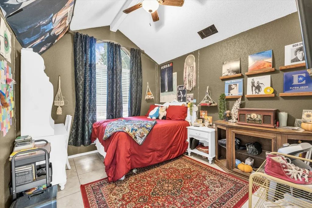 907 Dogwood Street Robinson TX 76706
