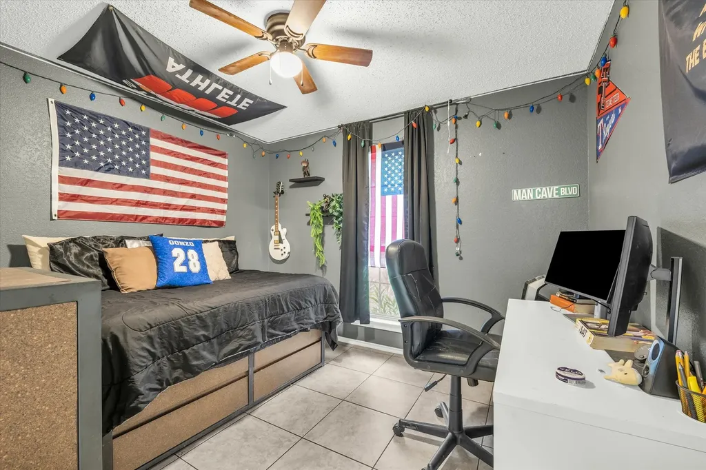907 Dogwood Street Robinson TX 76706