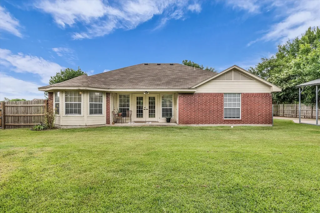 907 Dogwood Street Robinson TX 76706