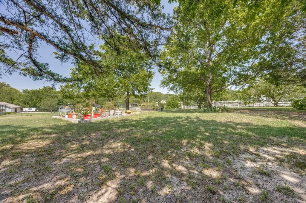 402 Jones Street Tom Bean TX 75489