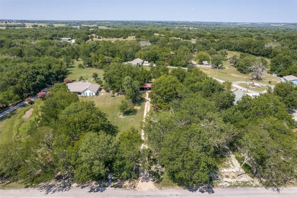 402 Jones Street Tom Bean TX 75489