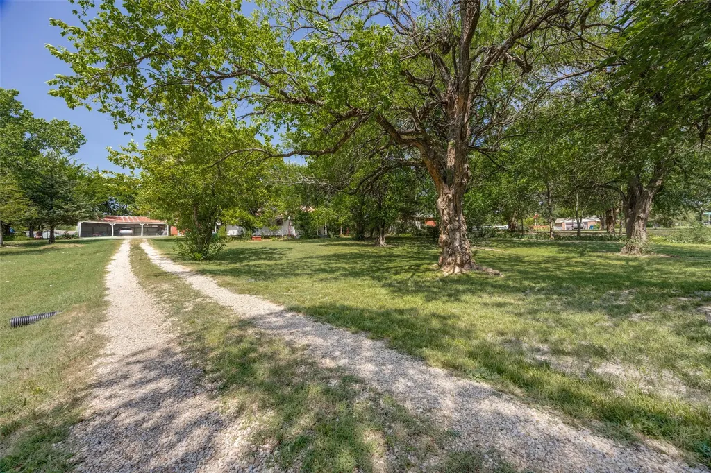 402 Jones Street Tom Bean TX 75489