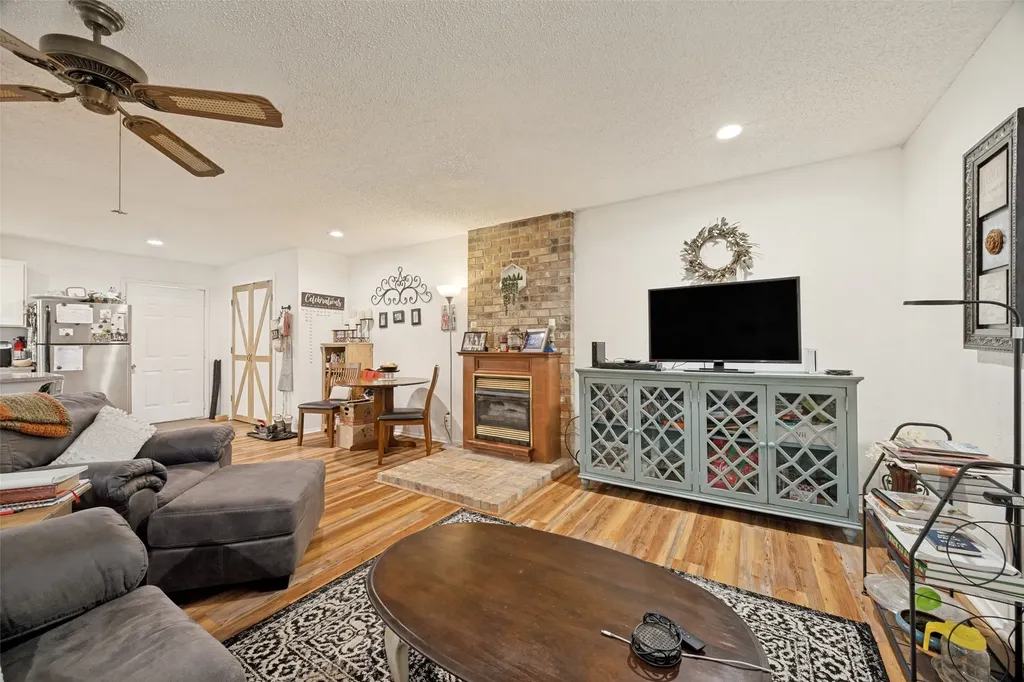 402 Jones Street Tom Bean TX 75489
