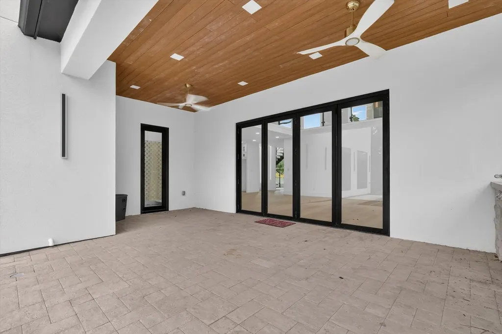 3819 Wemdon Drive Dallas TX 75220