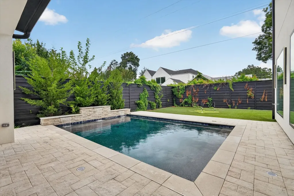3819 Wemdon Drive Dallas TX 75220