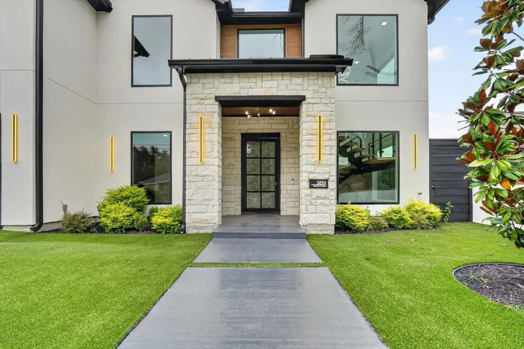 3819 Wemdon Drive Dallas TX 75220