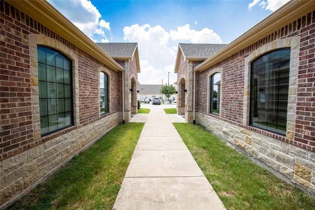 318 W Fm 544 Murphy TX 75094