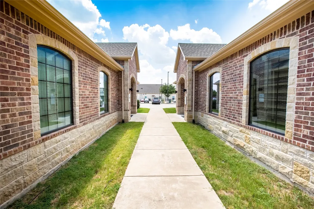 318 W Fm 544 Murphy TX 75094