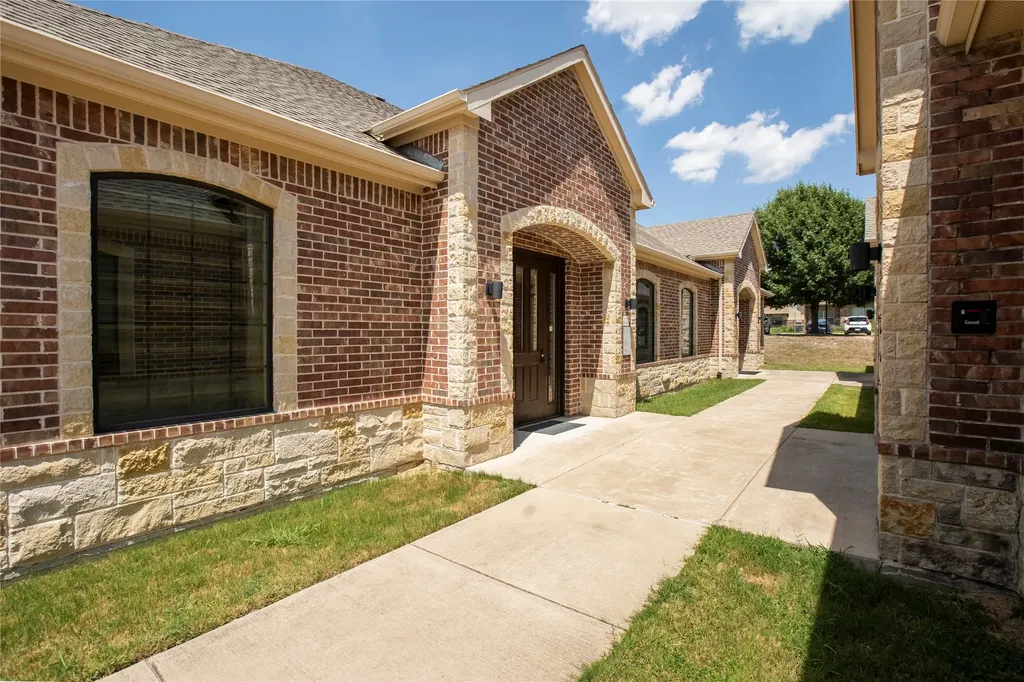318 W Fm 544 Murphy TX 75094