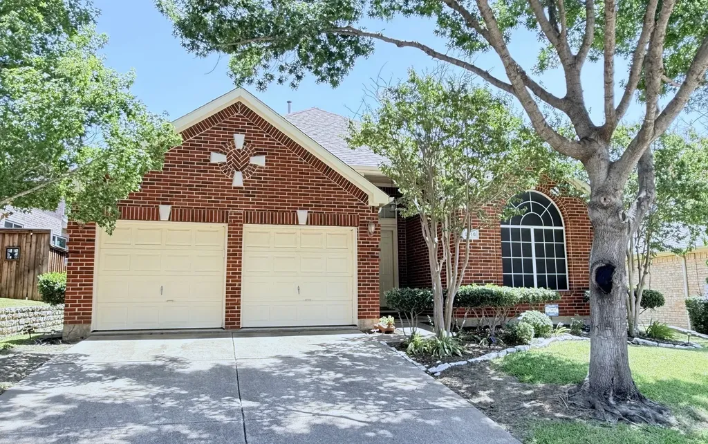 9816 Hickory Hollow Lane Irving TX 75063