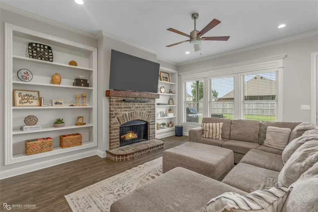 307 Nandina Drive Bossier City LA 71112