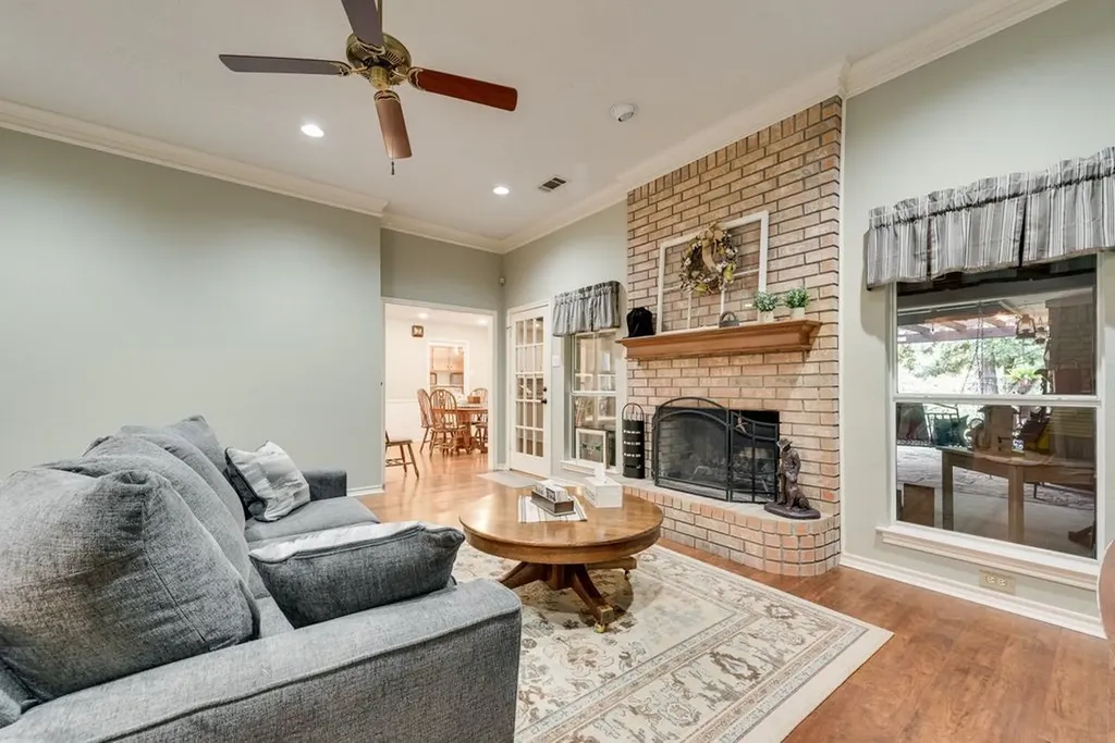 602 Creek View Circle Ovilla TX 75154