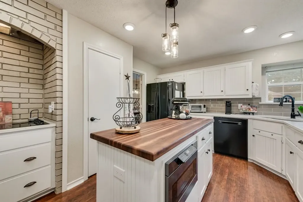 602 Creek View Circle Ovilla TX 75154