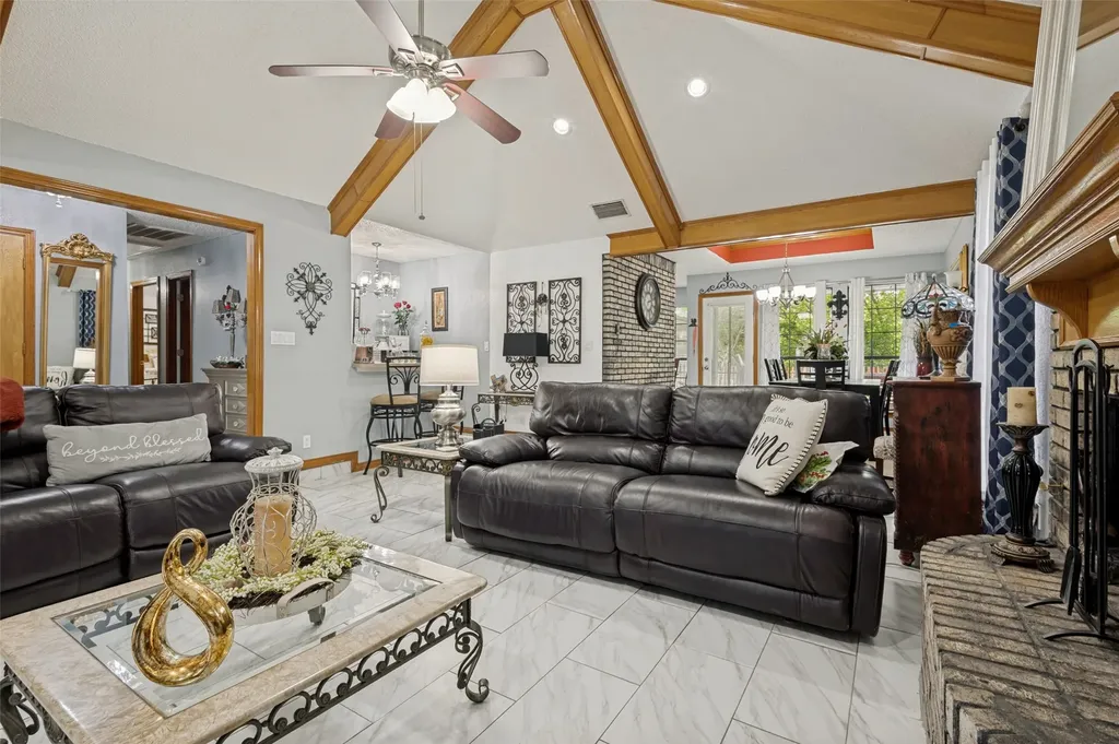 2904 Pitkin Drive Arlington TX 76006