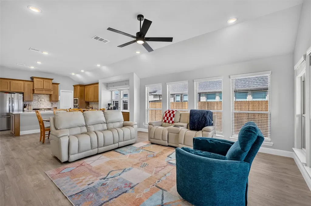 208 Shady Bank Way Nevada TX 75173