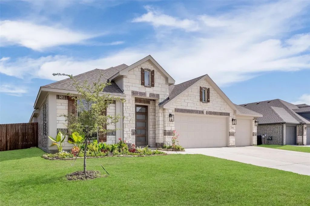 208 Shady Bank Way Nevada TX 75173