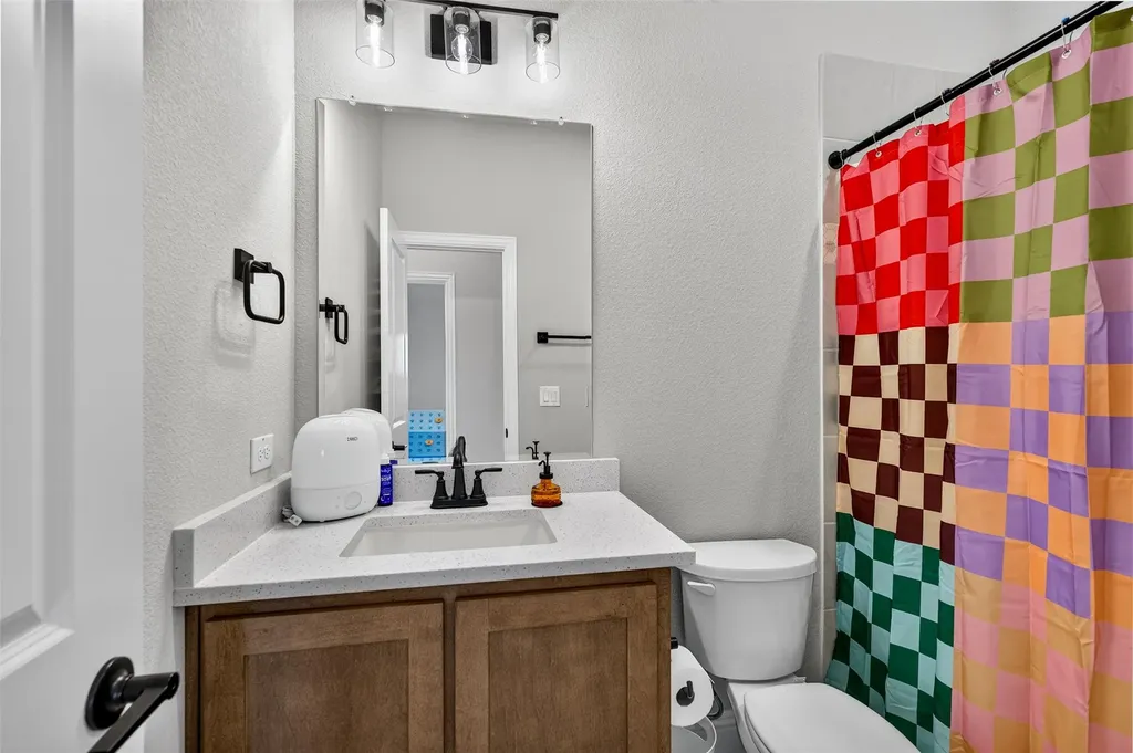 208 Shady Bank Way Nevada TX 75173