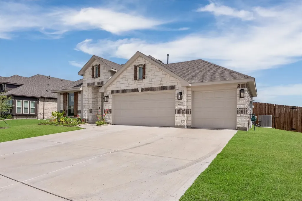 208 Shady Bank Way Nevada TX 75173