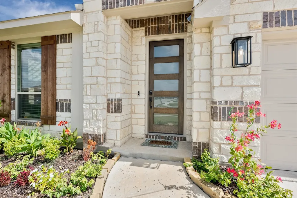 208 Shady Bank Way Nevada TX 75173