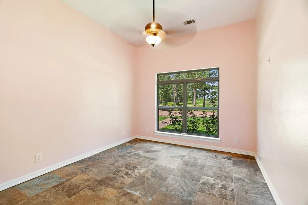 821 County Road 43830 Paris TX 75462