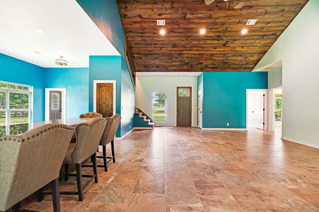 821 County Road 43830 Paris TX 75462